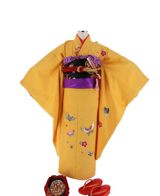 七五三 7歳 女の子用 四つ身 No.208 P | 濃い黄色 絞り柄 蝶・桜刺繍 